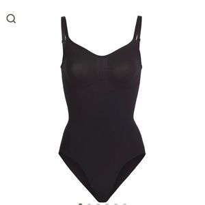SKIMS Sculpting Bodysuit W Snaps - Black